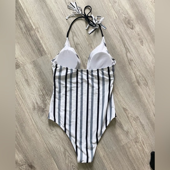 NWT Cupshe One Piece Swimsuit - Picture 6 of 9